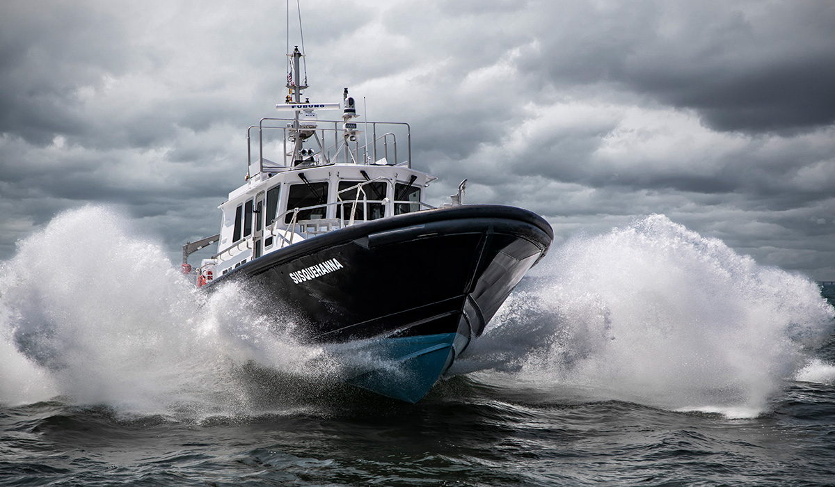 Photo of Susquehanna Pilot boat with waves