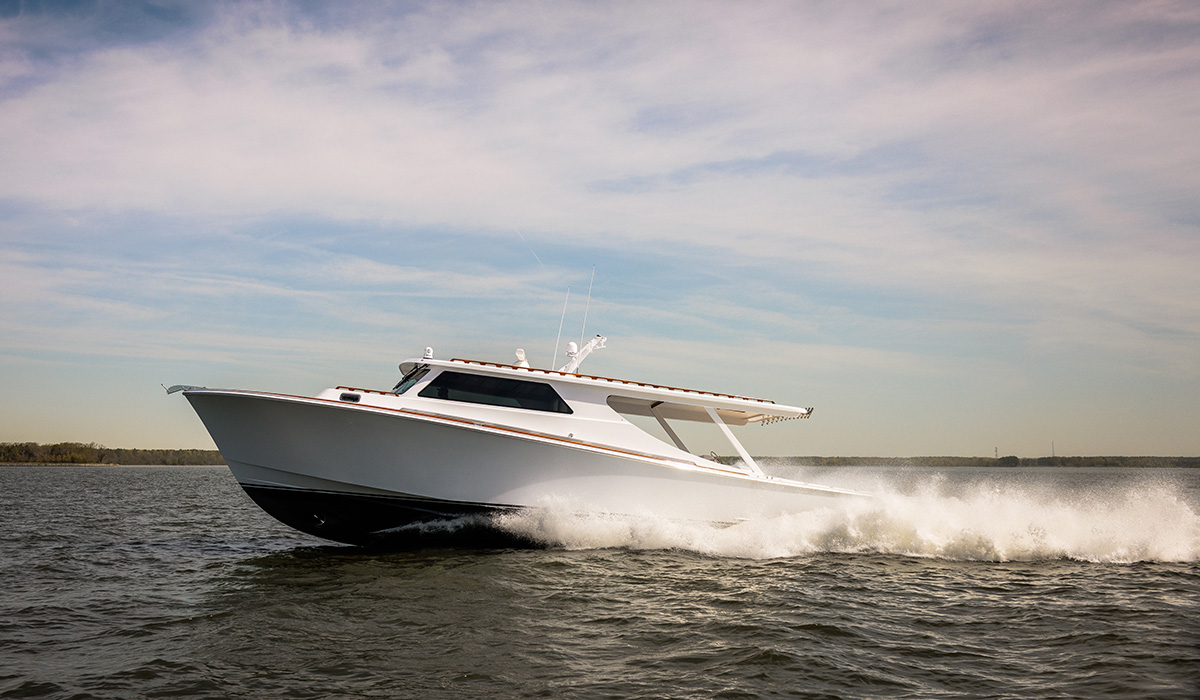 Photo of boat running on water