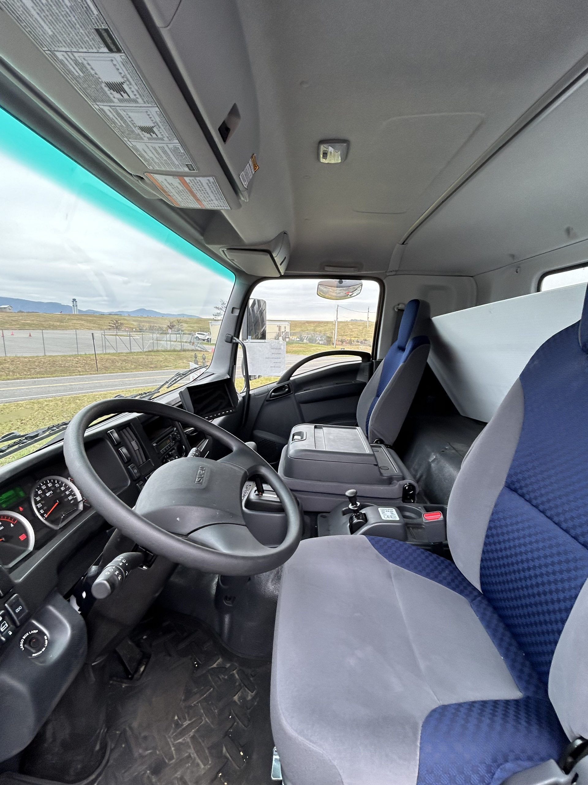 2025 ISUZU FTR 113 2025 ISUZU FTR 113 - image 4 of 6